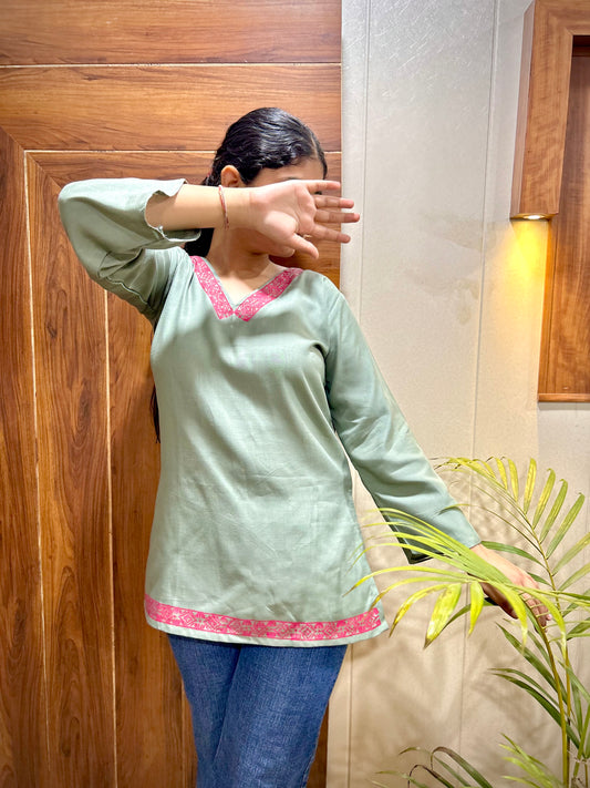 Gulrang Kurti