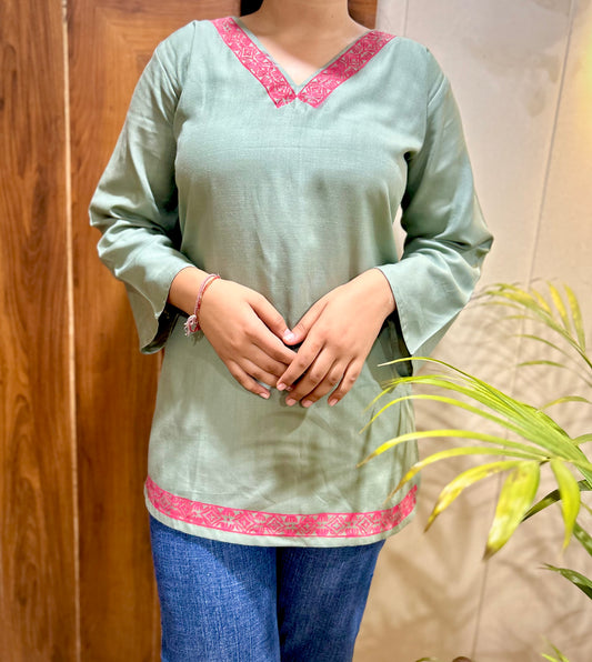 Gulrang Kurti